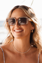 Load image into Gallery viewer, SHORE - Crystal Brown