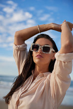 Load image into Gallery viewer, TIDE - Cream Shell