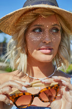 Load image into Gallery viewer, WREN - Honey Tort