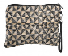 Load image into Gallery viewer, WOVEN CLUTCH Black
